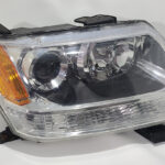 2006 Suzuki Escudo Head Light ( right)
